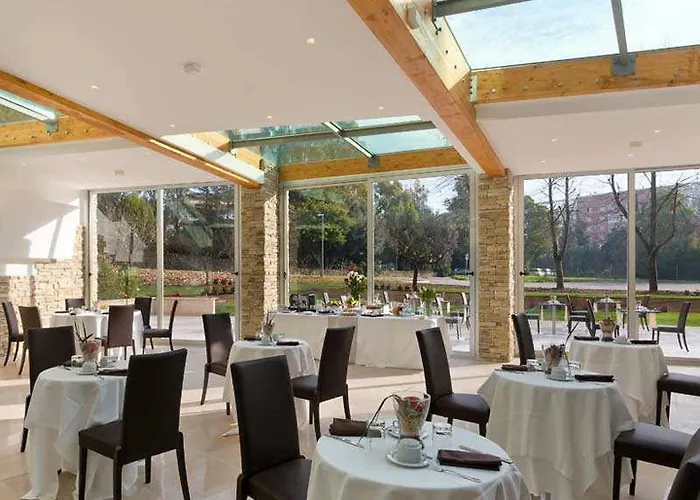 Ele Park Pamphili 4*