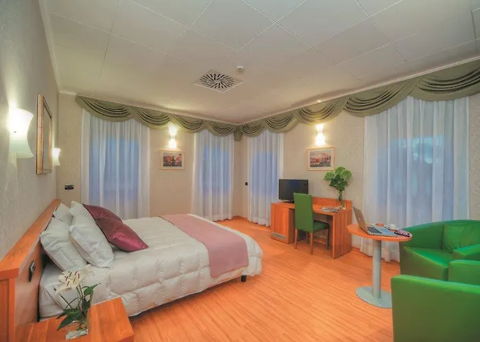 Ele Park Pamphili 4* Рим