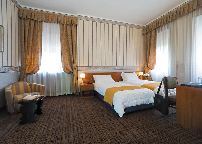 Отель Ele Park Pamphili 4*